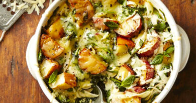 A Delicious Recipe of Potatoes and Fresh Green Beans Blend with Creamy Sauce